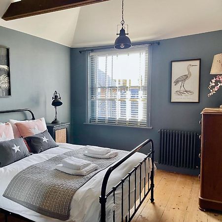 Fabulous Apartment Seconds From Beach By Whitstable-Holidays, Pudding Pan Kültér fotó